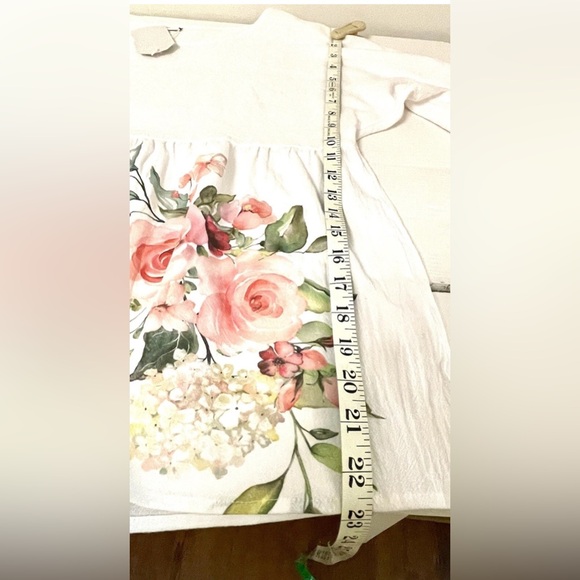 By Made With ❤️ Floral Wayercolor White Women's Top - Picture 11 of 12